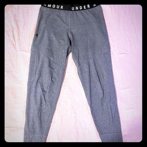 Under Armour women’s favorite utility cargo pants